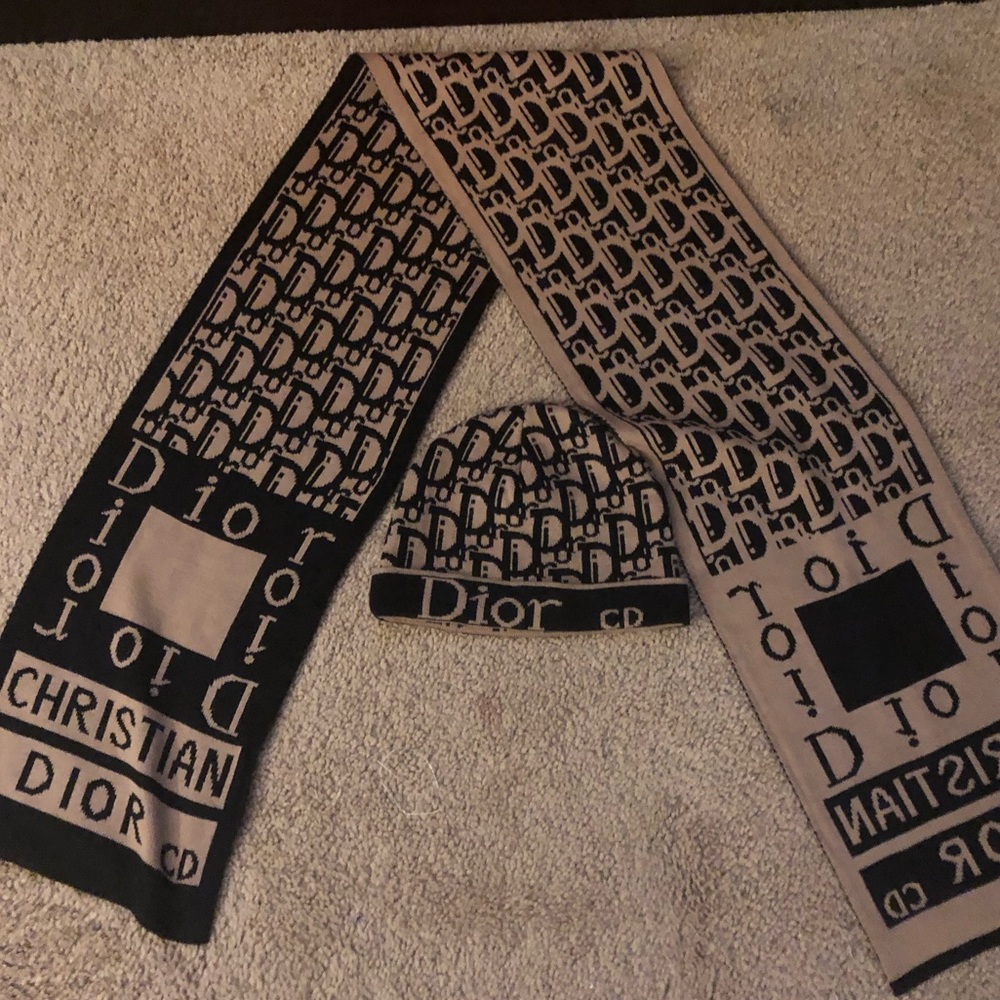 Christian Dior Scarf And beanie